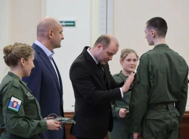 Вручение знаков различия курсантам Центра «ВОИН» в Свердловской области